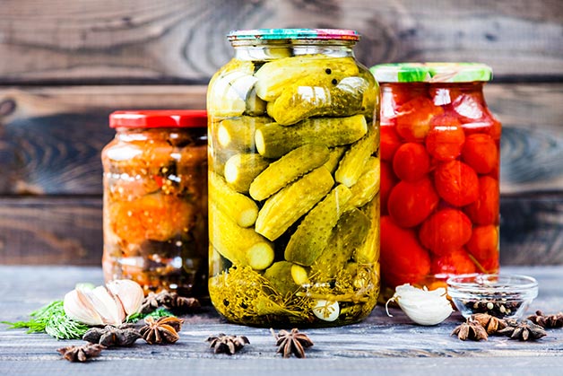 White wine vinegar is used for pickling in this image